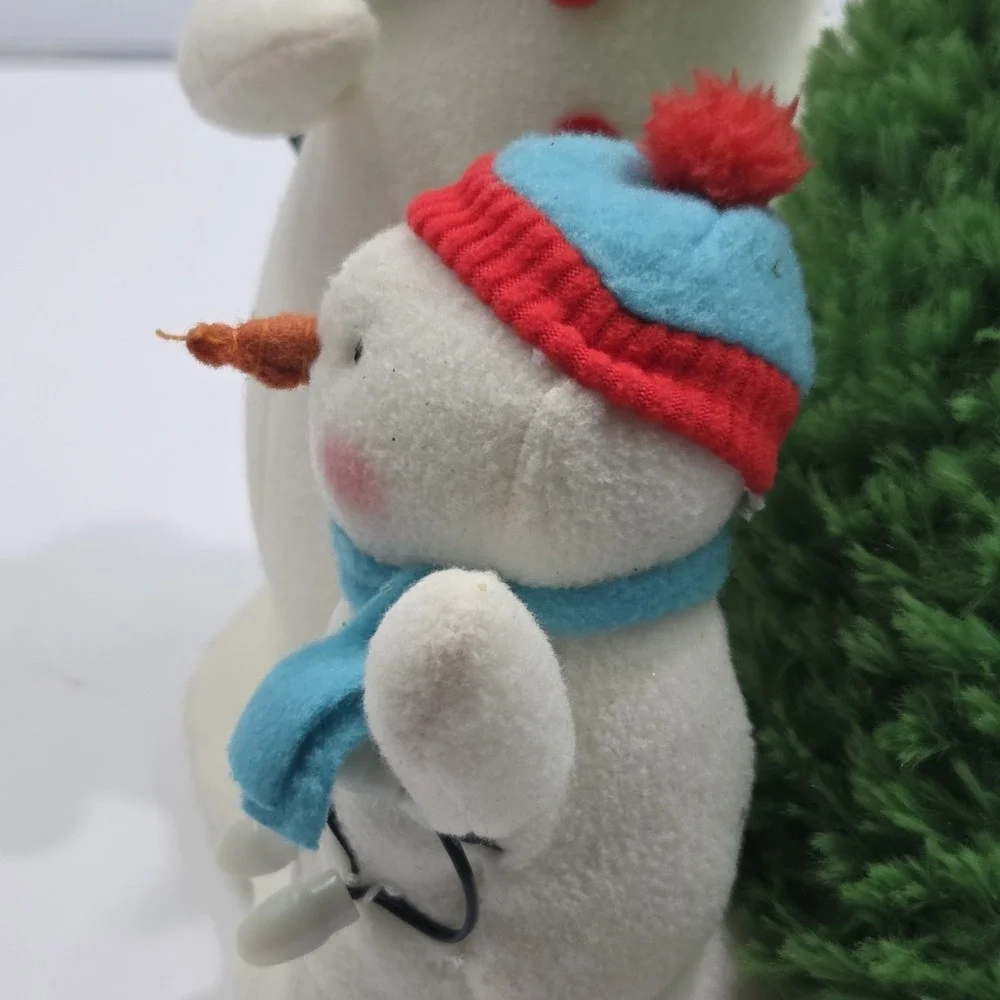 Hallmark 2021 Tangled Up in Christmas Singing Animated Snowmen Plush Lights Wrks